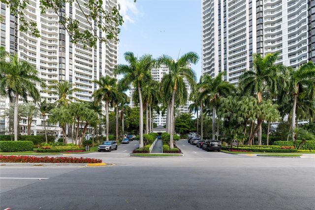 21205 Yacht Club Drive 304, Aventura, FL 33180