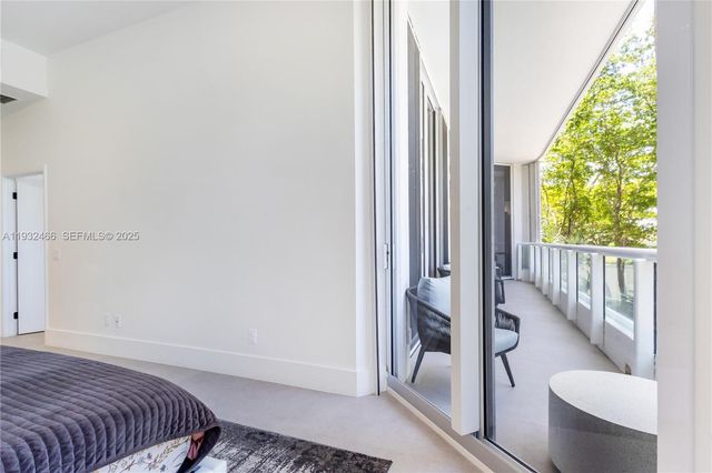 21205 Yacht Club Drive 304, Aventura, FL 33180