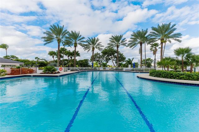 21205 Yacht Club Drive 304, Aventura, FL 33180