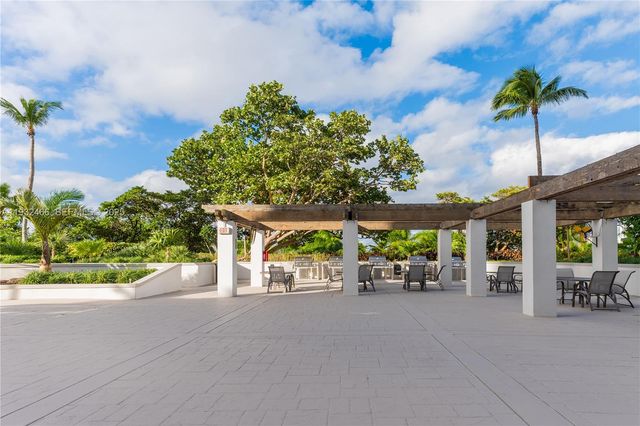 21205 Yacht Club Drive 304, Aventura, FL 33180