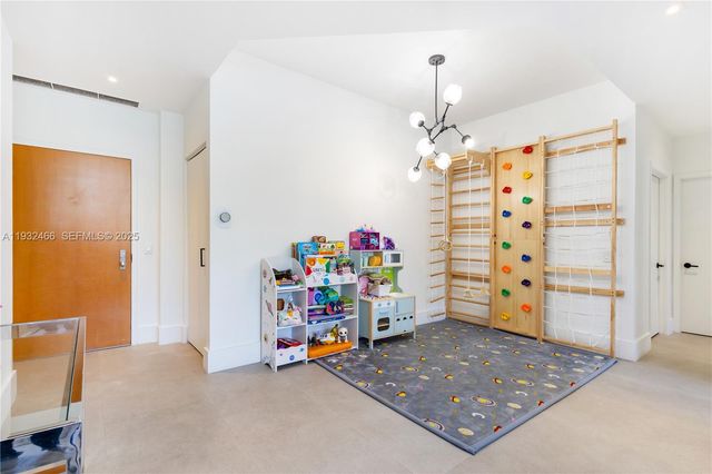 21205 Yacht Club Drive 304, Aventura, FL 33180