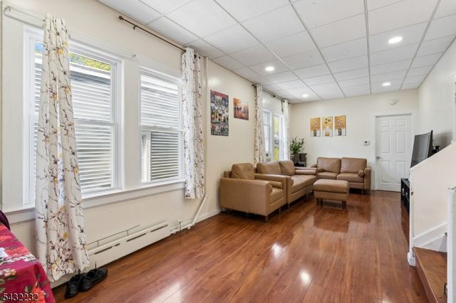 9 Lombardy Pl, Maplewood Twp., NJ 07040