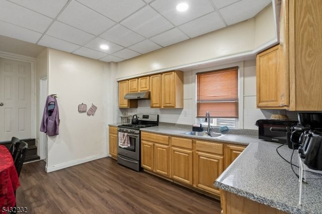 9 Lombardy Pl, Maplewood Twp., NJ 07040