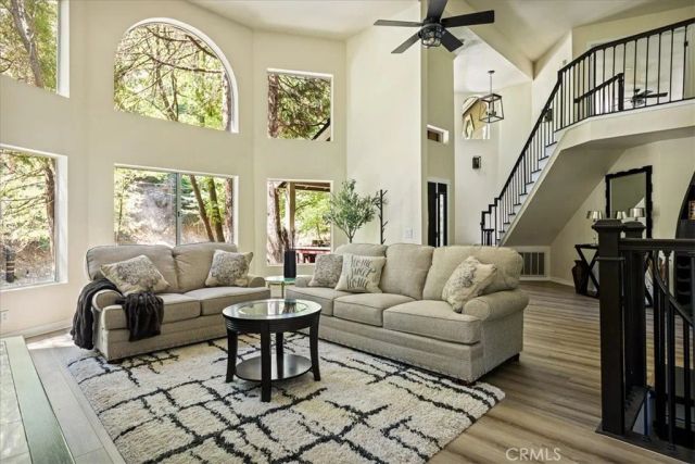 28670 Shenandoah Drive, Lake Arrowhead, CA 92352