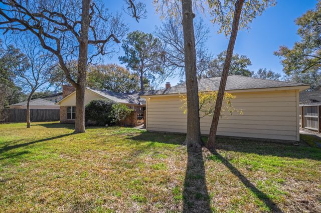 12518 Honeywood Trail, Houston, TX 77077