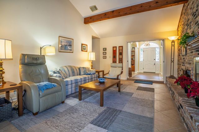 12518 Honeywood Trail, Houston, TX 77077