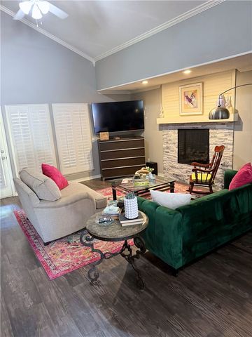 2633 E Joyce Boulevard, Fayetteville, AR 72703