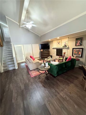 2633 E Joyce Boulevard, Fayetteville, AR 72703