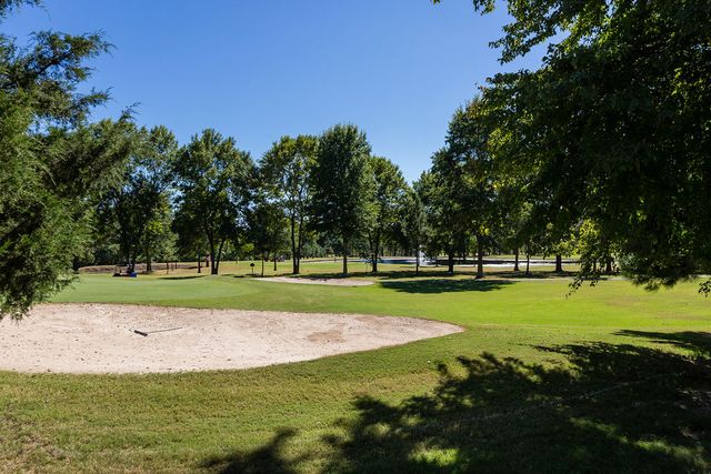 2633 E Joyce Boulevard, Fayetteville, AR 72703