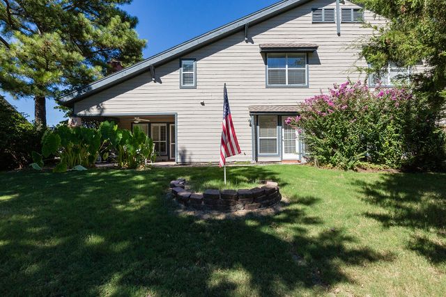 2633 E Joyce Boulevard, Fayetteville, AR 72703