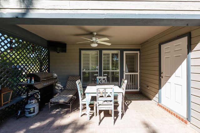 2633 E Joyce Boulevard, Fayetteville, AR 72703