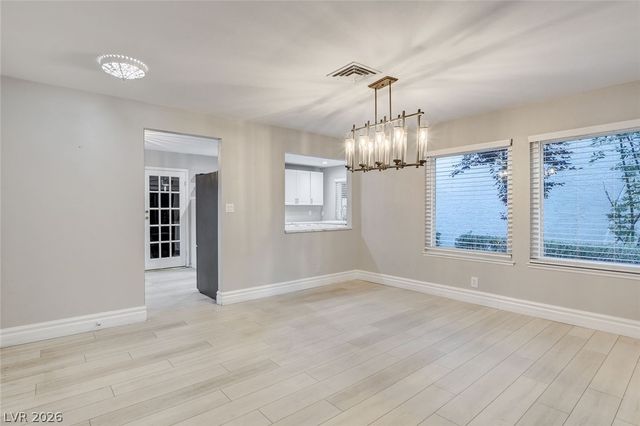2216 Plaza Del Robles, Las Vegas, NV 89102