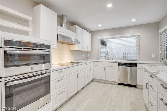2216 Plaza Del Robles, Las Vegas, NV 89102