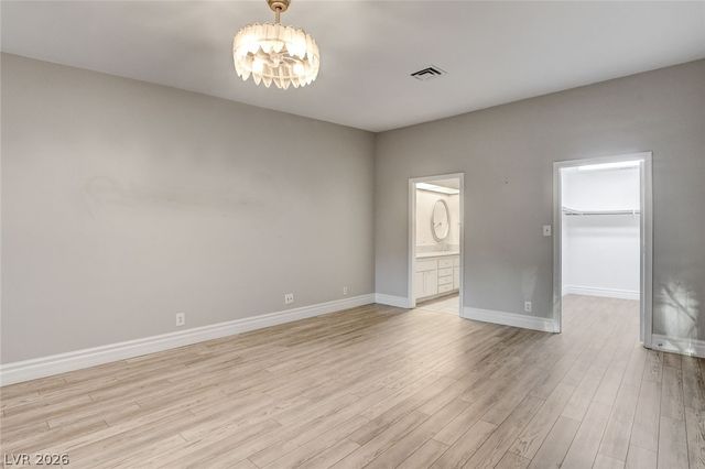 2216 Plaza Del Robles, Las Vegas, NV 89102