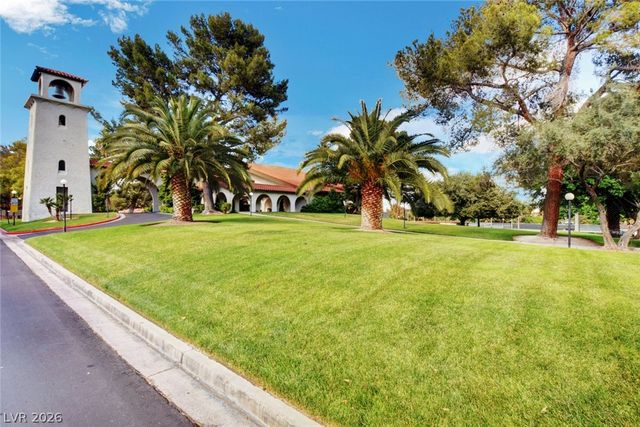 2216 Plaza Del Robles, Las Vegas, NV 89102