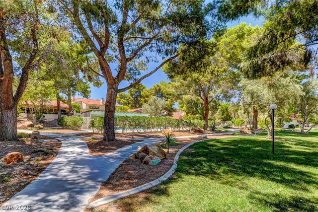 2216 Plaza Del Robles, Las Vegas, NV 89102