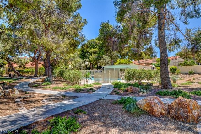 2216 Plaza Del Robles, Las Vegas, NV 89102