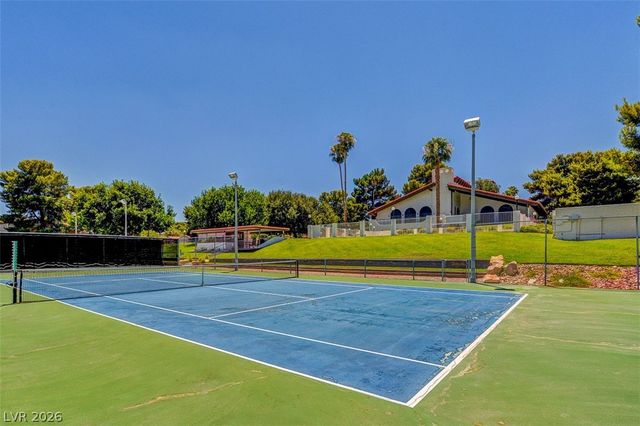 2216 Plaza Del Robles, Las Vegas, NV 89102
