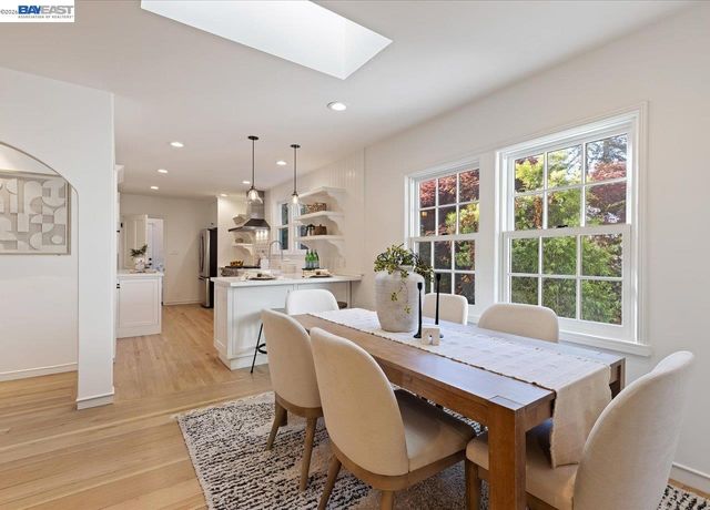 1731 Mountain Blvd, Oakland, CA 94611