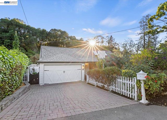 1731 Mountain Blvd, Oakland, CA 94611