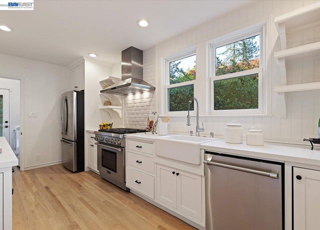 1731 Mountain Blvd, Oakland, CA 94611