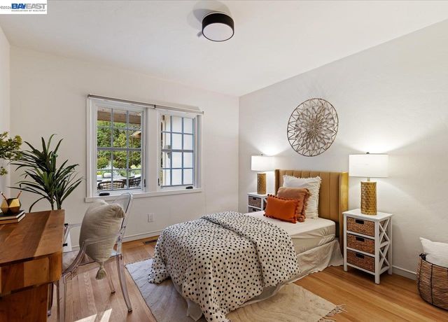 1731 Mountain Blvd, Oakland, CA 94611