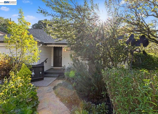 1731 Mountain Blvd, Oakland, CA 94611