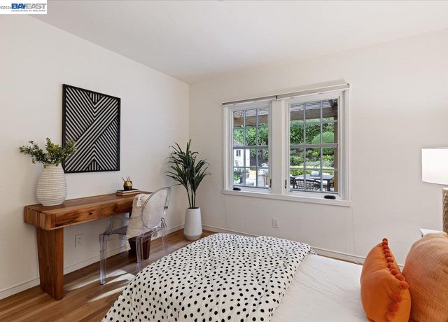 1731 Mountain Blvd, Oakland, CA 94611