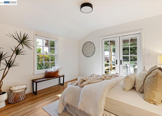 1731 Mountain Blvd, Oakland, CA 94611