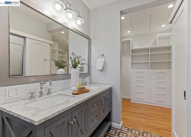 1731 Mountain Blvd, Oakland, CA 94611