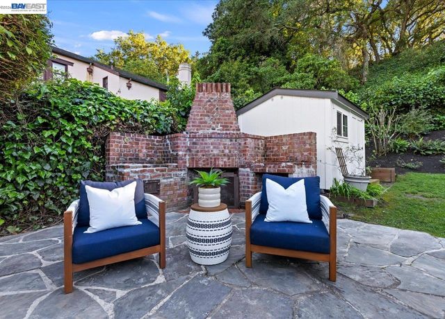 1731 Mountain Blvd, Oakland, CA 94611