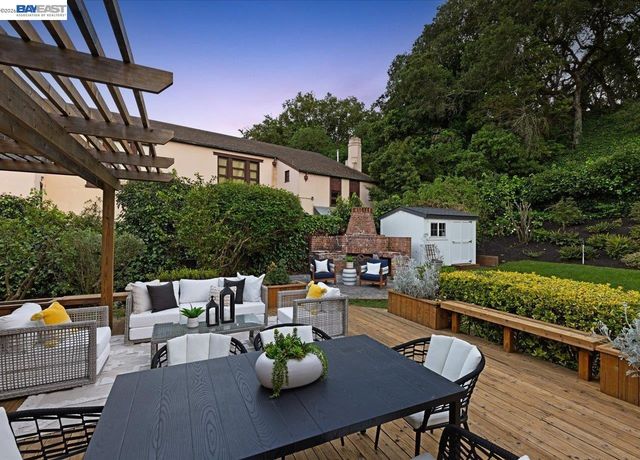 1731 Mountain Blvd, Oakland, CA 94611