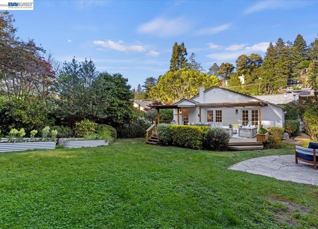 1731 Mountain Blvd, Oakland, CA 94611