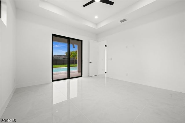 1102 SW 42nd ST, Cape Coral, FL 33914
