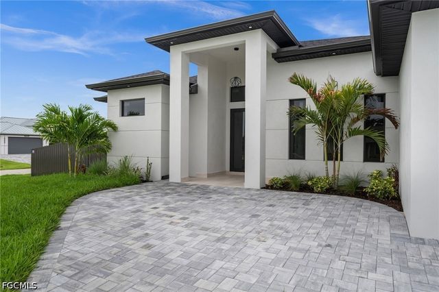 1102 SW 42nd ST, Cape Coral, FL 33914
