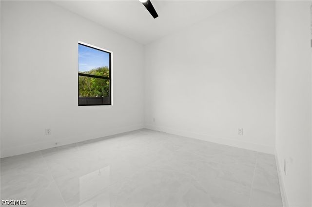 1102 SW 42nd ST, Cape Coral, FL 33914