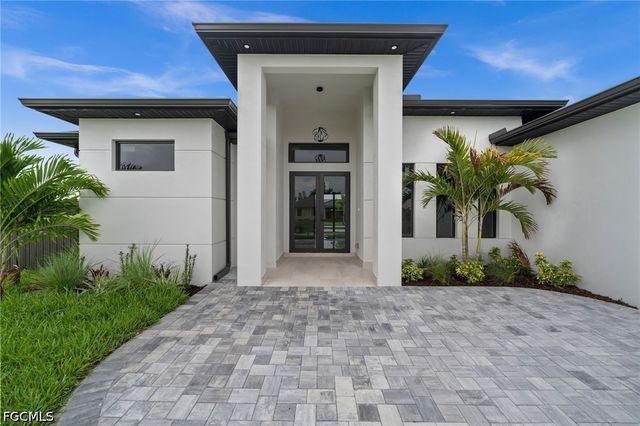 1102 SW 42nd ST, Cape Coral, FL 33914