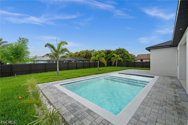 1102 SW 42nd ST, Cape Coral, FL 33914