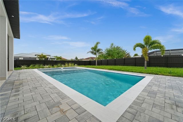1102 SW 42nd ST, Cape Coral, FL 33914