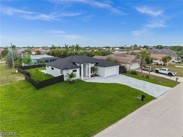 1102 SW 42nd ST, Cape Coral, FL 33914