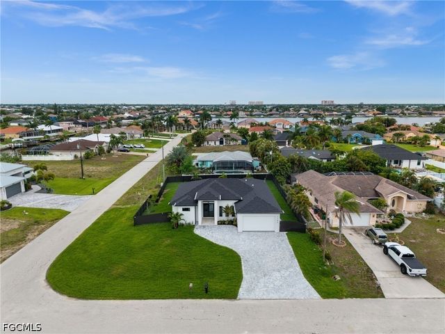 1102 SW 42nd ST, Cape Coral, FL 33914