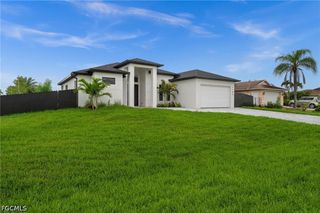 1102 SW 42nd ST, Cape Coral, FL 33914