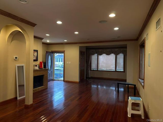 8860 240th Street, Bellerose, NY 11426