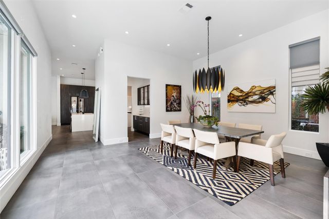 103 Roy, Houston, TX 77007