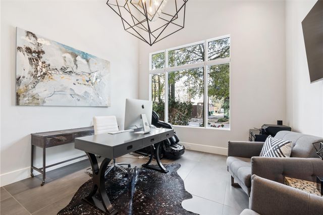 103 Roy, Houston, TX 77007