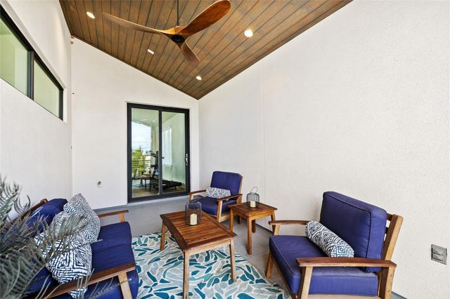 103 Roy, Houston, TX 77007