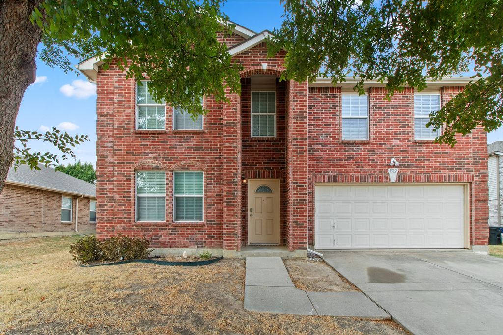 1312 Erin Court, Burleson, TX 76028 — photo 2
