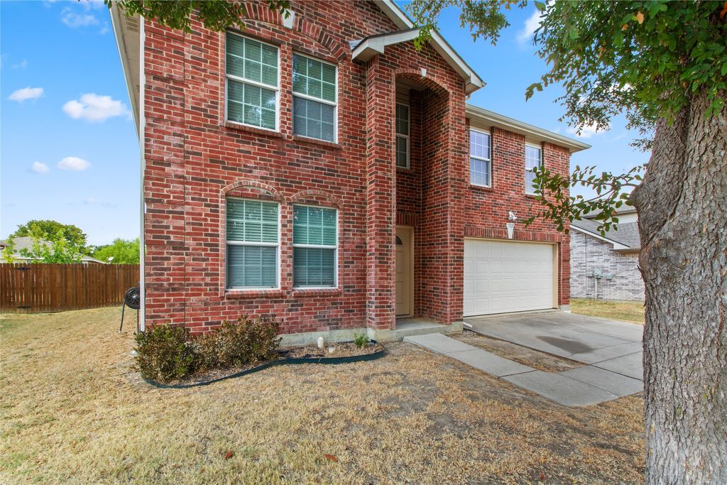 1312 Erin Court, Burleson, TX 76028 — photo 3