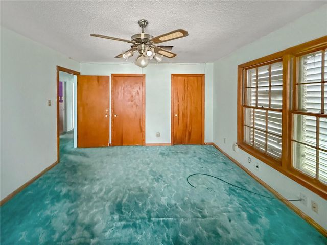 613 22nd Avenue N, Texas City, TX 77590