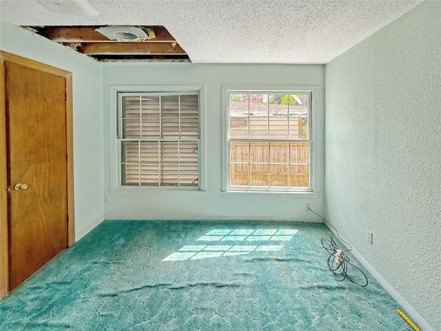 613 22nd Avenue N, Texas City, TX 77590